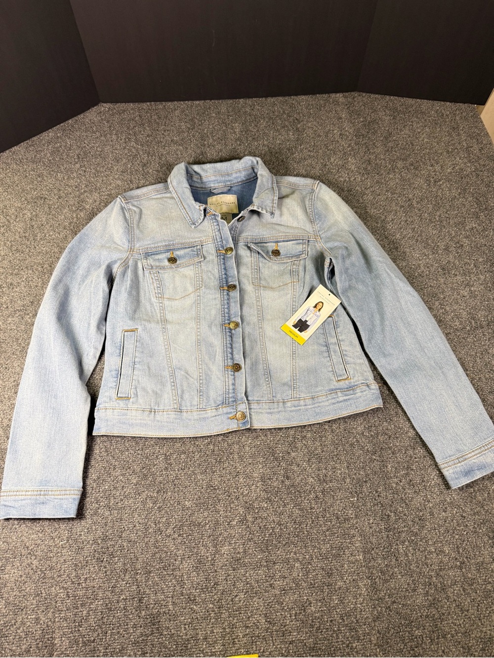 Lucky Brand Light Wash Denim Trucker Jacket NWT - M